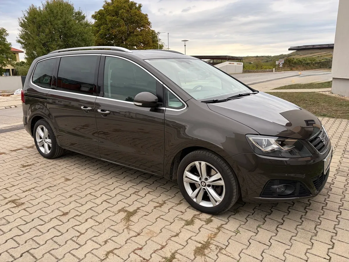 Seat Alhambra 2017 photo 2