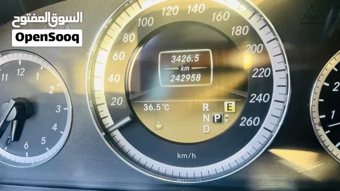 Mercedes-Benz E-Class 2012 photo 5