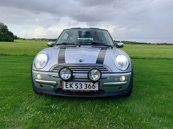 Mini One 2003 photo 2