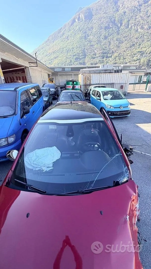 Peugeot 208 2016 photo 3