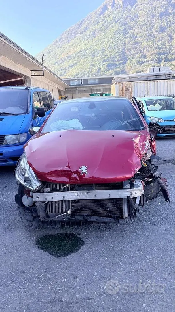 Peugeot 208 2016 photo 2