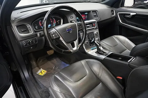 Volvo V60 2016 photo 2