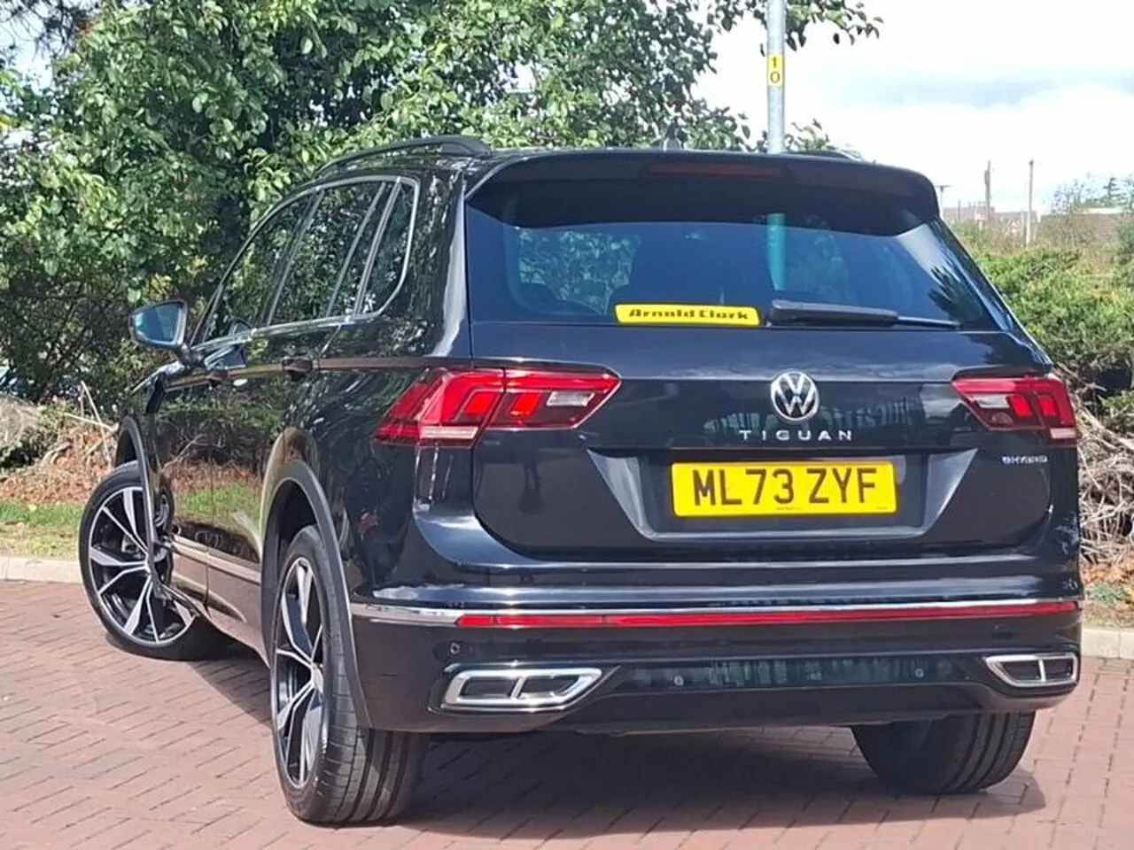 Volkswagen Tiguan 2023 photo 2