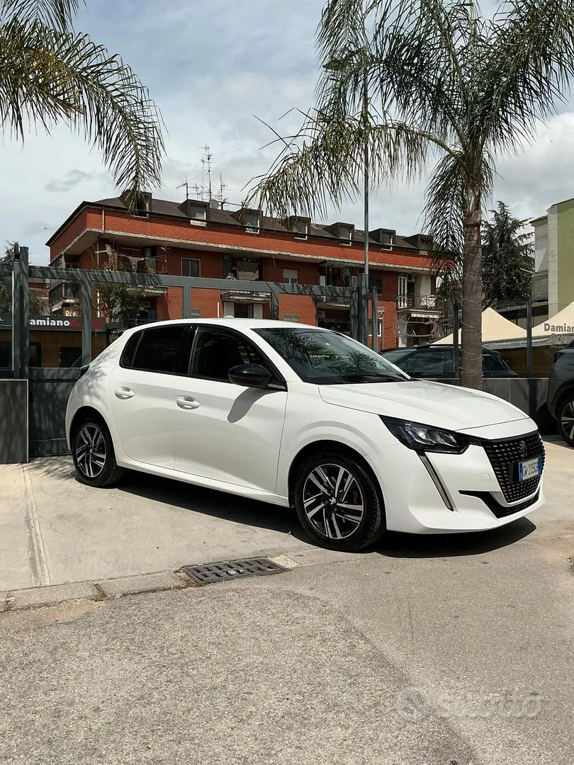 Peugeot 208 2021 photo 2