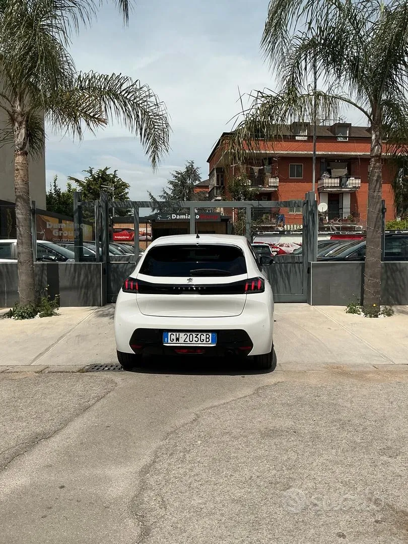 Peugeot 208 2021 photo 4