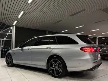 Mercedes-Benz E300De 2020 photo 2
