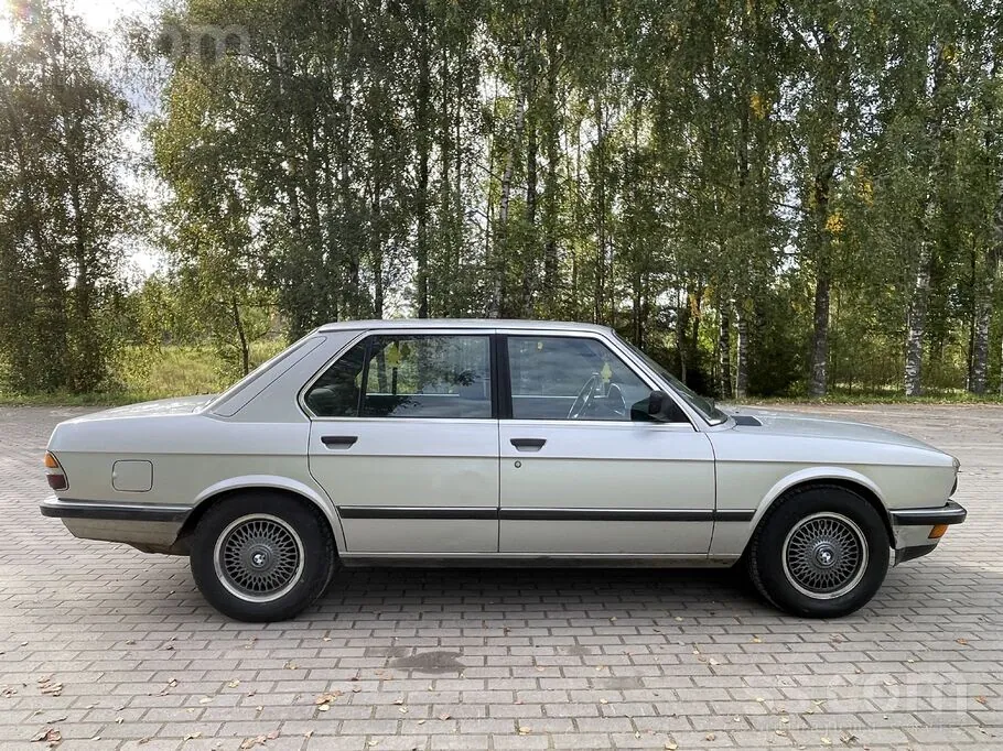 BMW 524 1985 photo 4