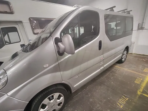 Nissan Primastar 2011 photo 2