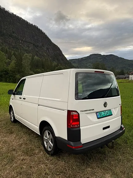 Volkswagen Transporter 2018 photo 3