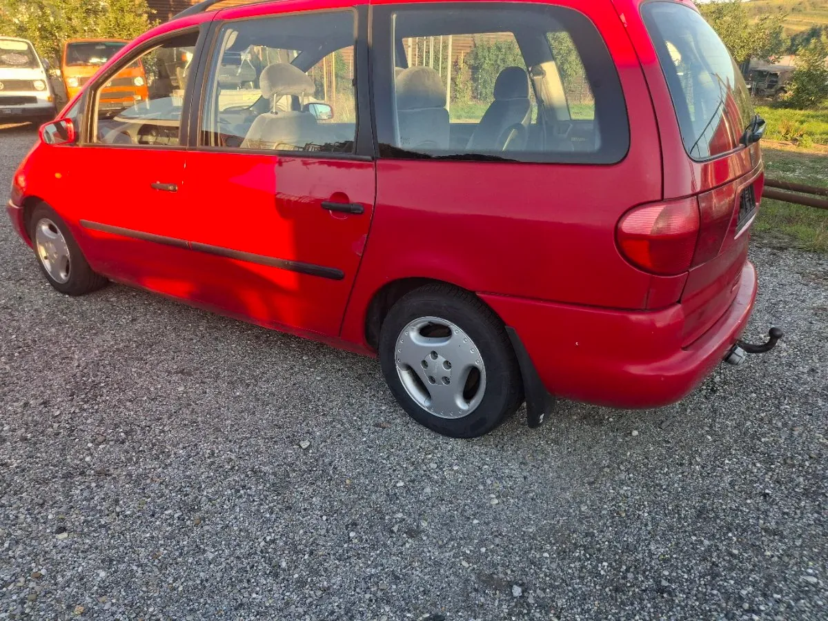 Seat Alhambra 1999 photo 2