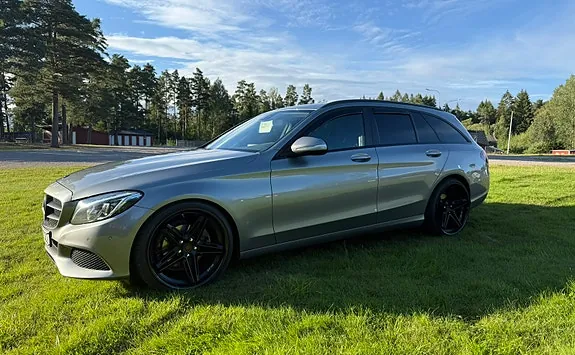 Mercedes-Benz C220 2015 photo 2