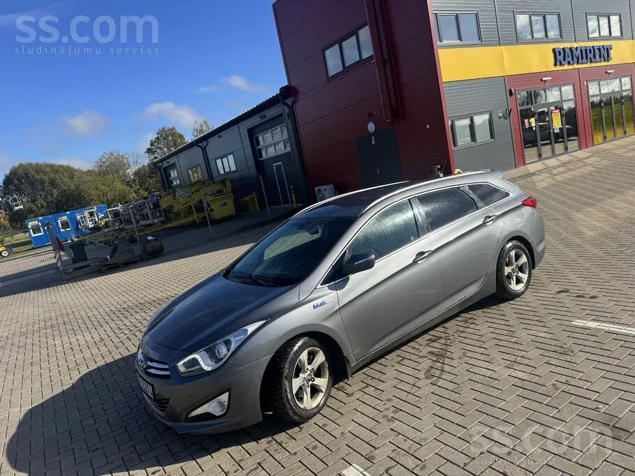 Hyundai I40 2012 photo 3