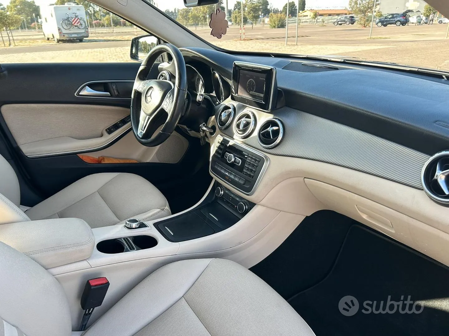 Mercedes-Benz Gla 2015 photo 4