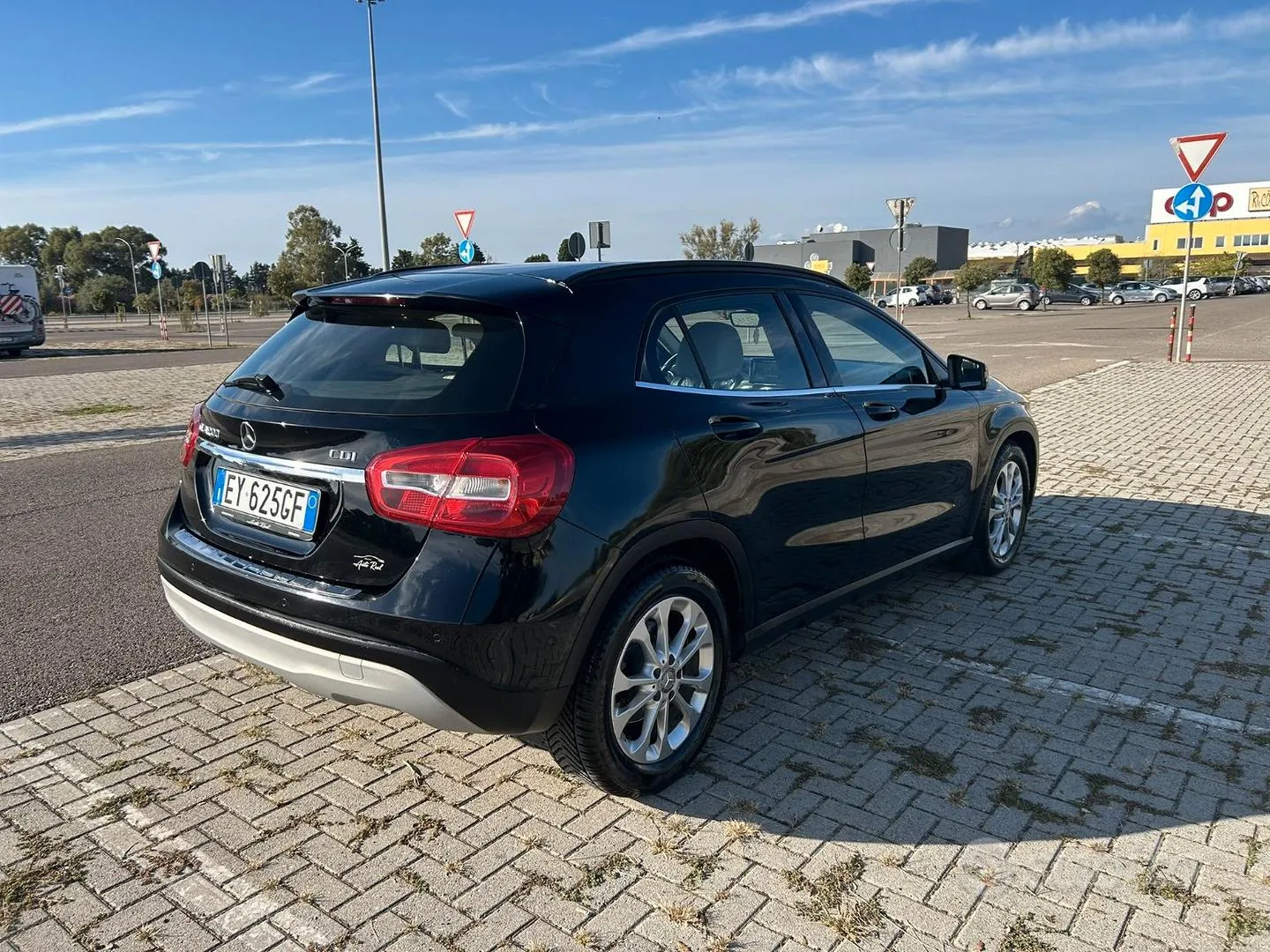 Mercedes-Benz Gla 2015 photo 2