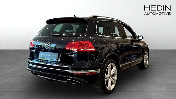 Volkswagen Touareg 2017 photo 2