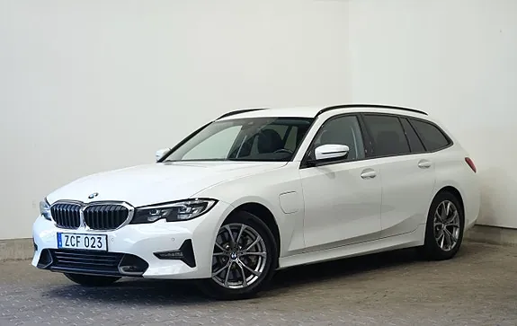 BMW 330E 2021 photo 2