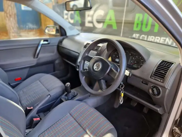 Volkswagen Polo 2006 photo 4
