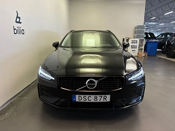 Volvo V60 2025 photo 2
