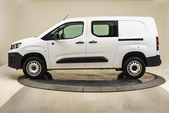 Peugeot Partner 2022 photo 2