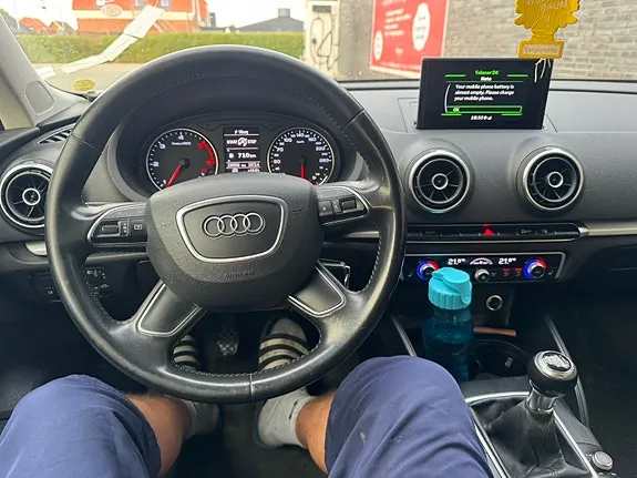 Audi A3 2015 photo 2