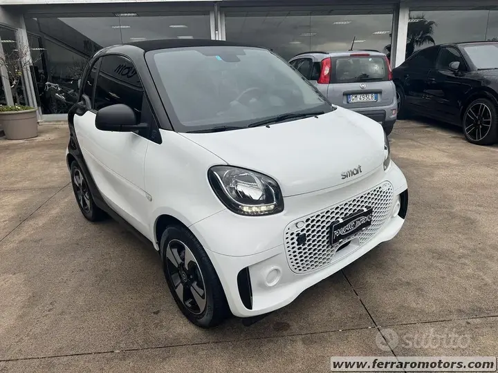 Smart Fortwo 2021 photo 4