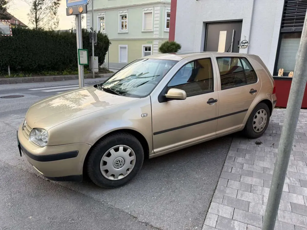 Volkswagen Golf 2001 photo 2
