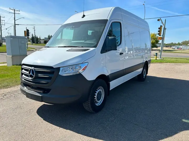 Mercedes-Benz Sprinter Van