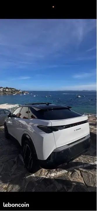 Peugeot 3008 2024 photo 2