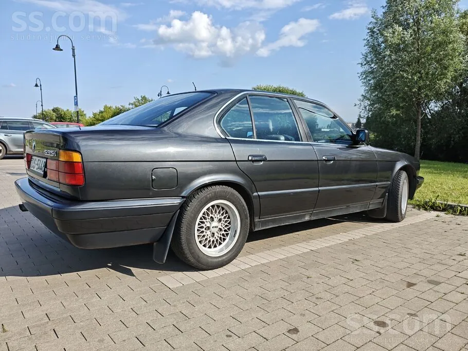 BMW 535 1988 photo 3