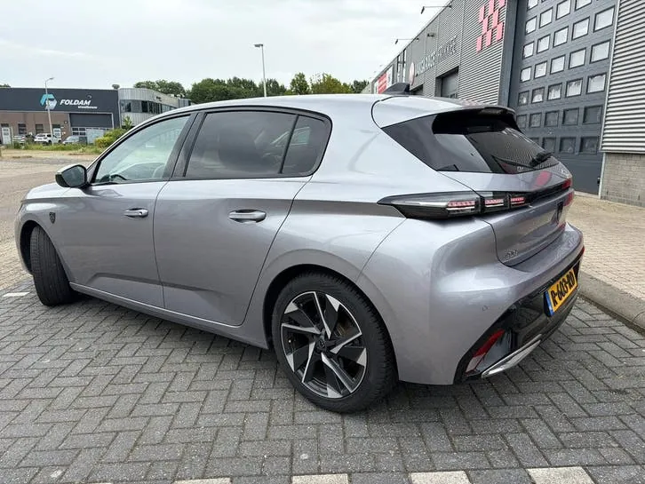 Peugeot 308 2022 photo 3