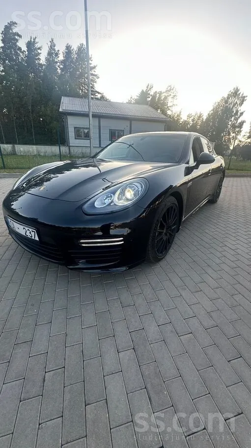Porsche Panamera 2016 photo 2