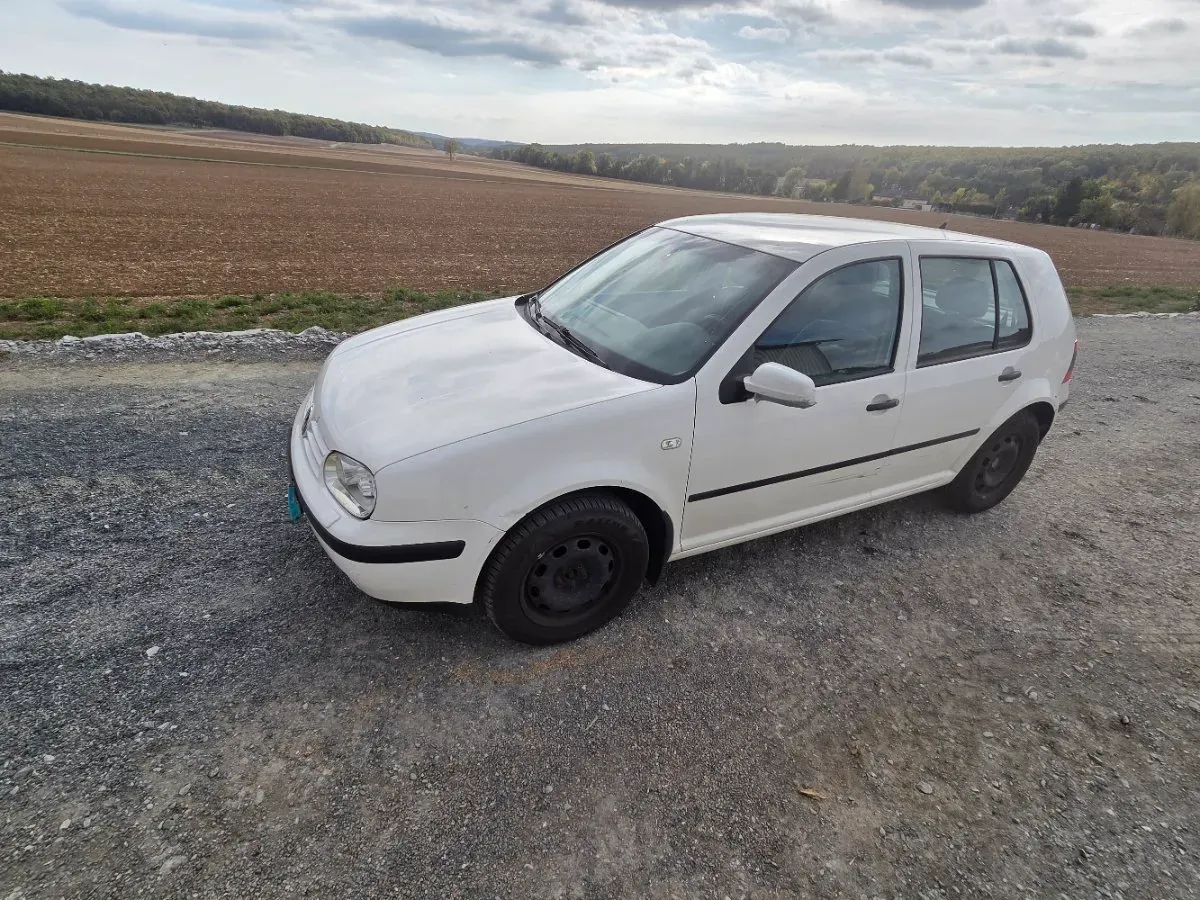 Volkswagen Golf 2003 photo 2