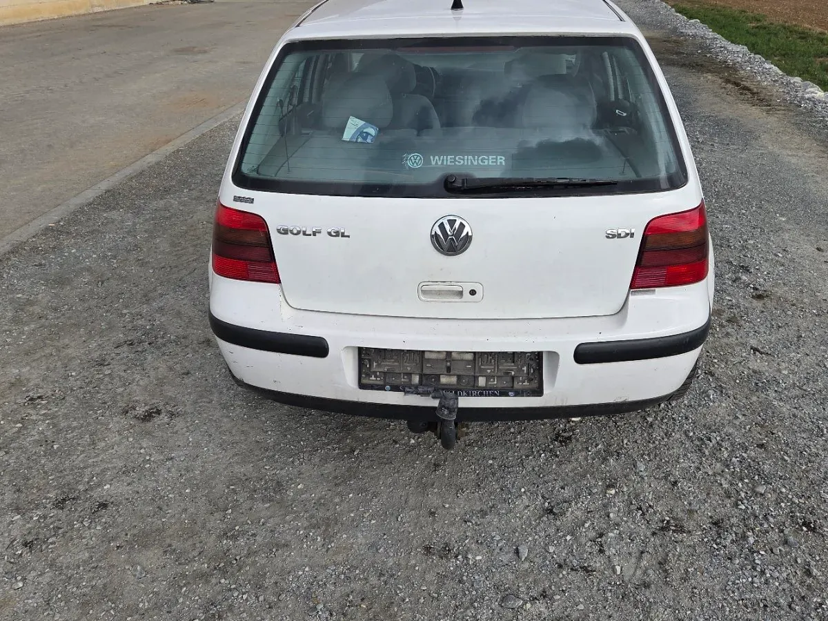 Volkswagen Golf 2003 photo 3