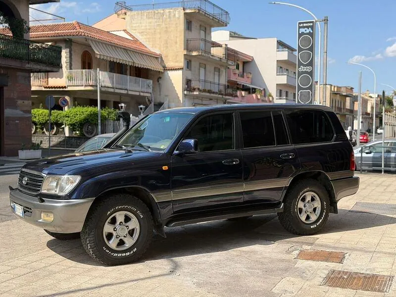 Toyota Land Cruiser 100 2001 photo 5