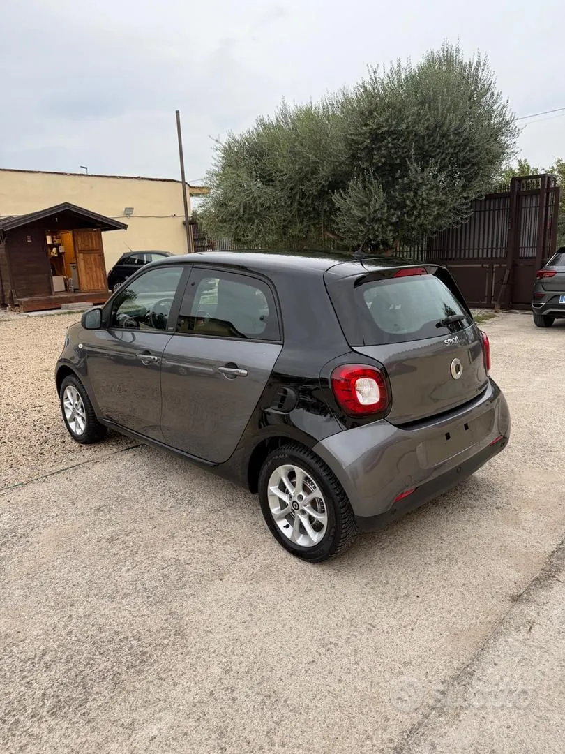 Smart Forfour 2017 photo 5