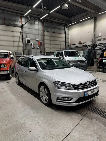 Volkswagen Passat 2014 photo 2
