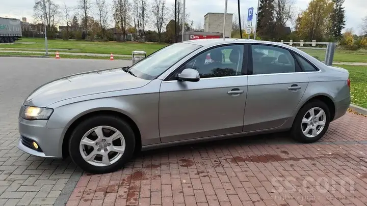 Audi A4 2011 photo 5