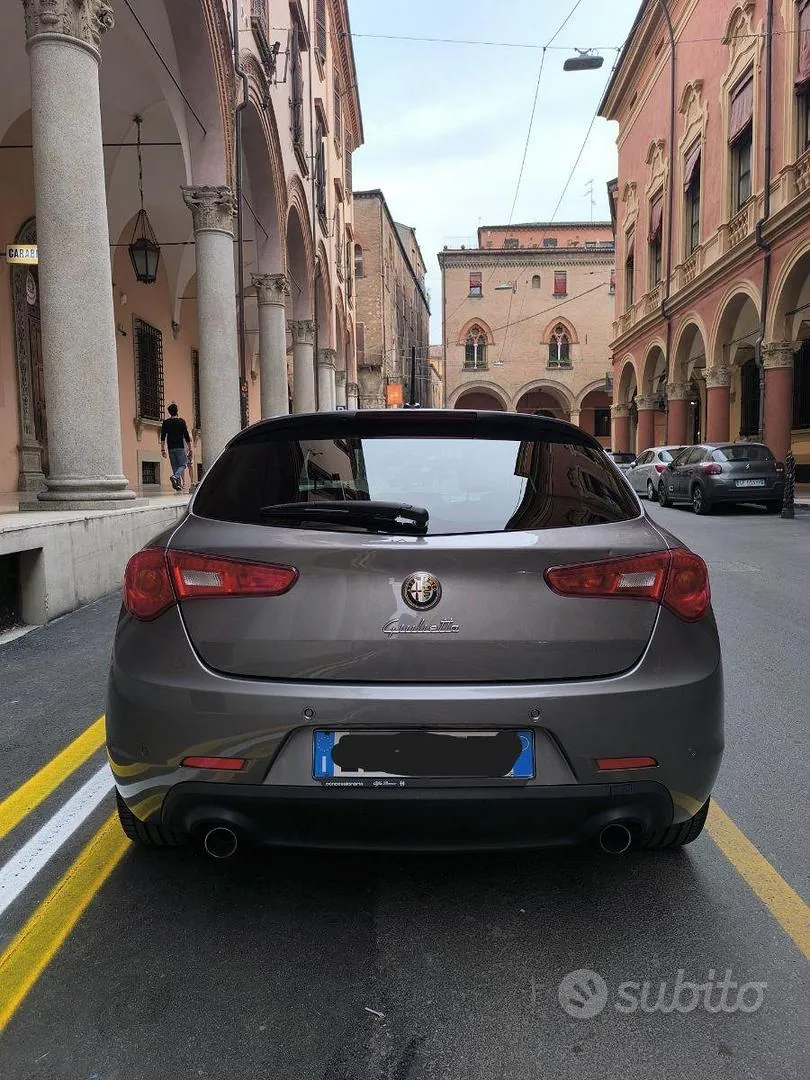 Alfa Romeo Giulietta 2012 photo 3