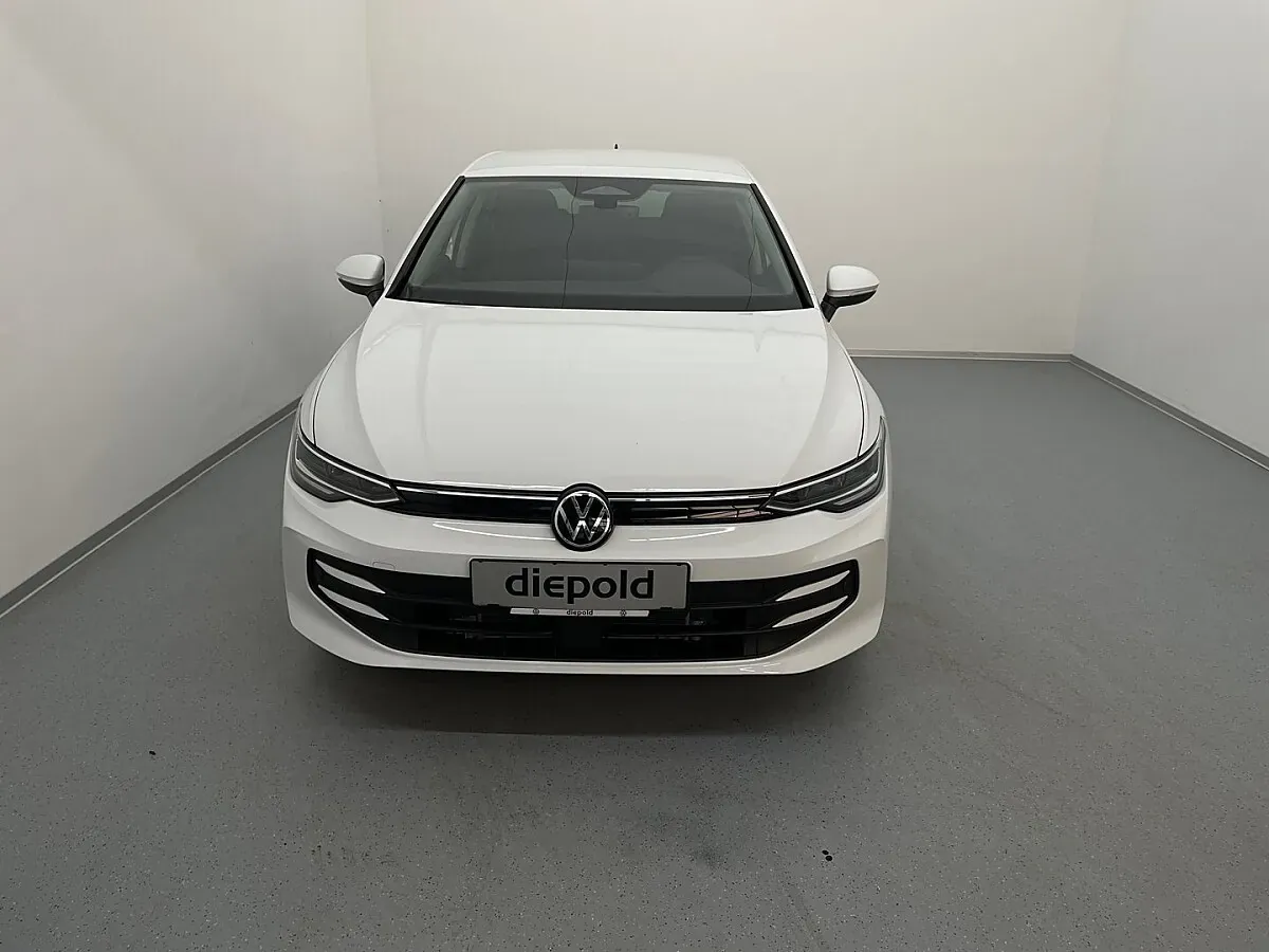 Volkswagen Golf 2026 photo 2