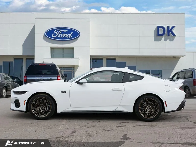 Ford Mustang 2026 photo 3