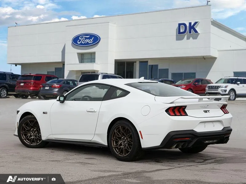 Ford Mustang 2026 photo 5