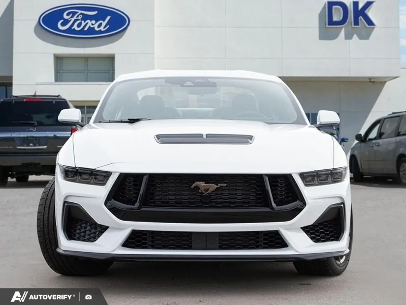 Ford Mustang 2026 photo 2