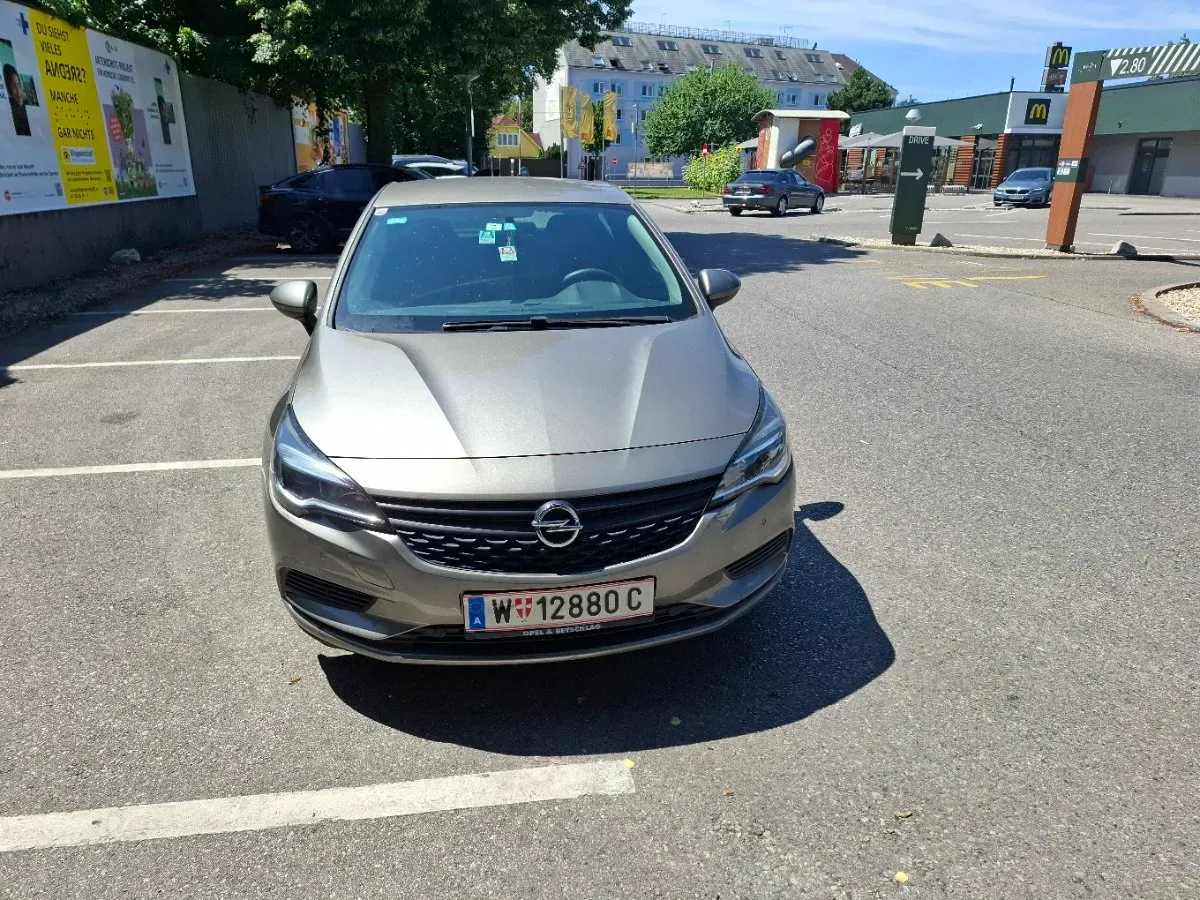 Opel Astra 2016 photo 2
