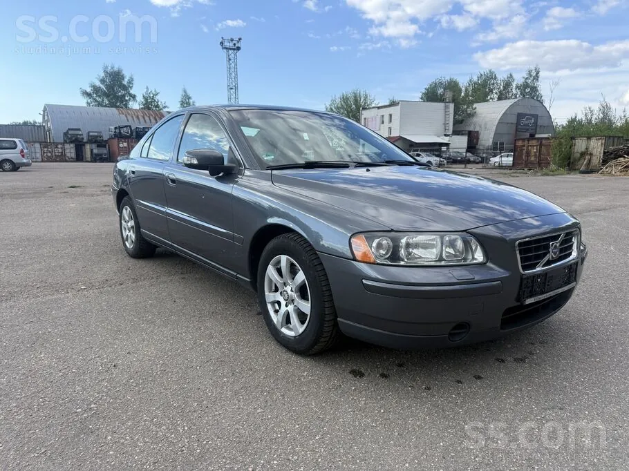 Volvo S60 2008 photo 2