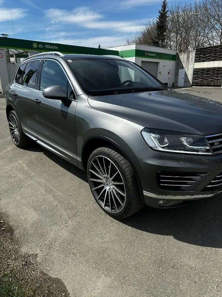 Volkswagen Touareg 2016 photo 2