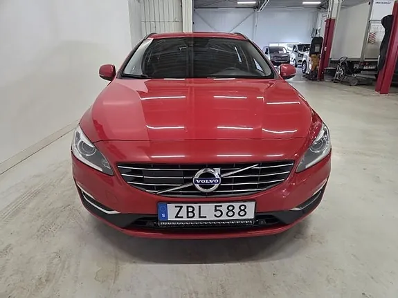 Volvo V60 2018 photo 2