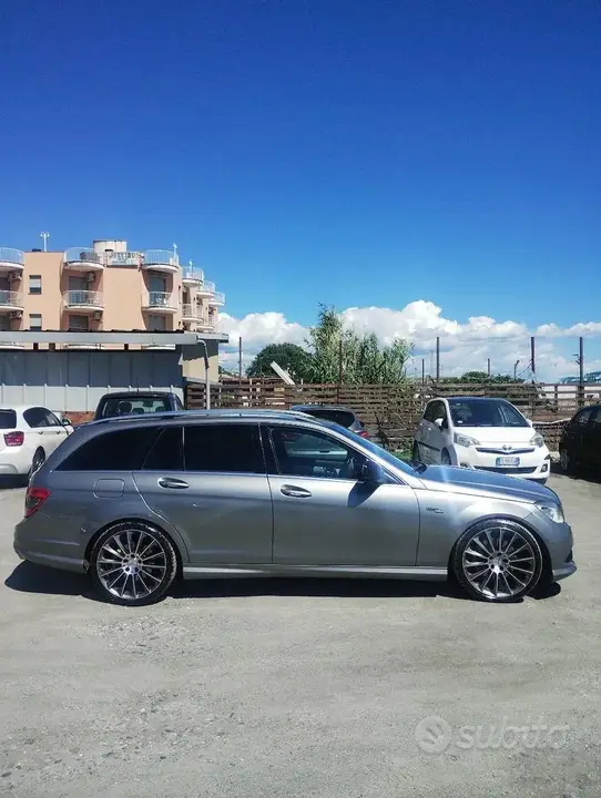 Mercedes-Benz C 320