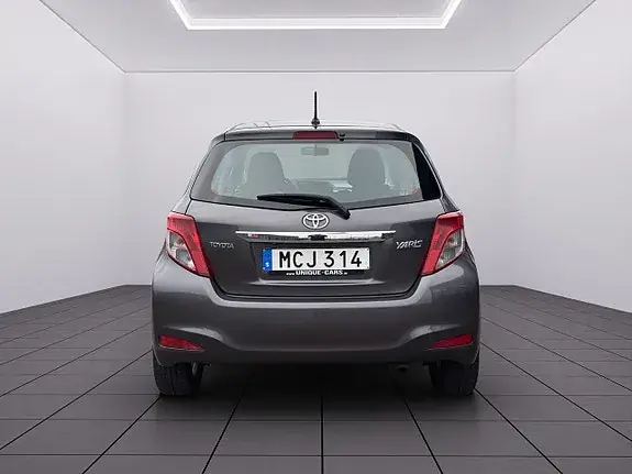 Toyota Yaris 2011 photo 4
