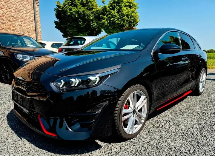 Kia Proceed