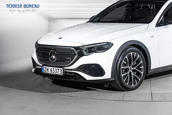 Mercedes-Benz E300 De 2025 photo 2